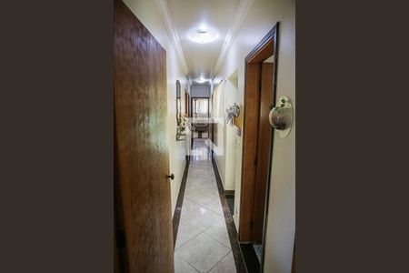 Corredor de casa à venda com 3 quartos, 247m² em Campestre, Santo André