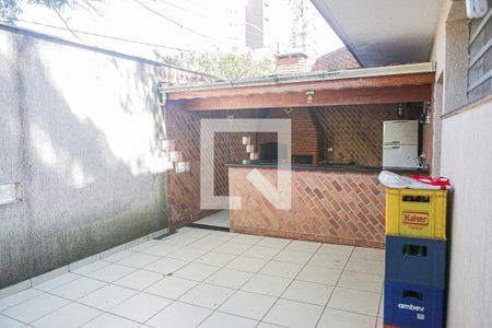 Casa à venda com 247m², 3 quartos e 6 vagas Casa à venda com 247m², 3 quartos e 6 vagasChurrasqueira - Quintal