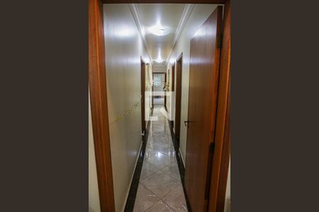 Corredor de casa à venda com 3 quartos, 247m² em Campestre, Santo André