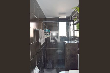 Banheiro de apartamento à venda com 1 quarto, 42m² em Sumarezinho, São Paulo
