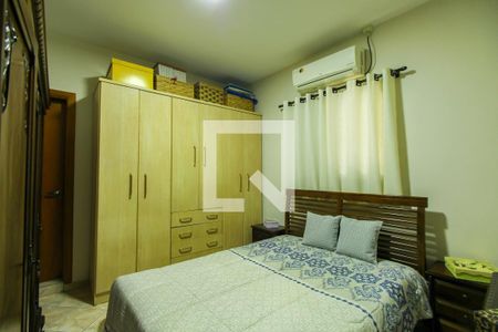 Suíte de casa à venda com 4 quartos, 410m² em Vila Esperança, São Paulo