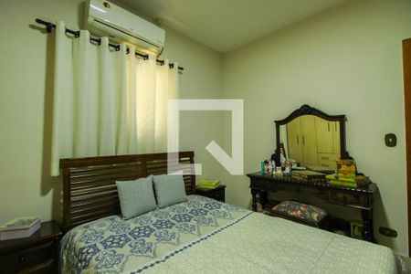 Suíte de casa à venda com 4 quartos, 410m² em Vila Esperança, São Paulo