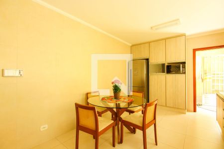 Casa à venda com 410m², 4 quartos e 2 vagasCozinha