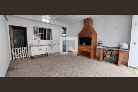 Casa para alugar com 120m², 3 quartos e 4 vagas Casa para alugar com 120m², 3 quartos e 4 vagasEspaço churrasqueira