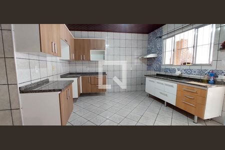 Casa para alugar com 120m², 3 quartos e 4 vagas Casa para alugar com 120m², 3 quartos e 4 vagasCozinha