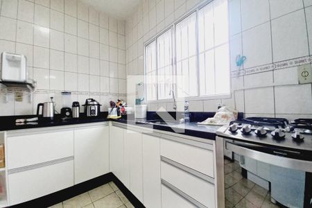 Casa à venda com 160m², 4 quartos e 4 vagasCozinha 