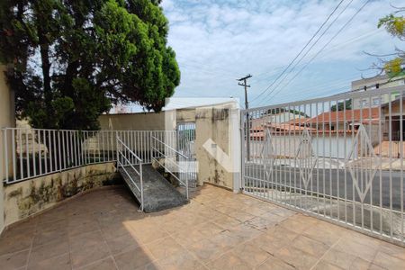 Casa à venda com 193m², 3 quartos e 4 vagasGaragem - Quintal