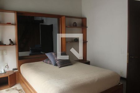 Casa à venda com 500m², 4 quartos e 6 vagasSuíte 3