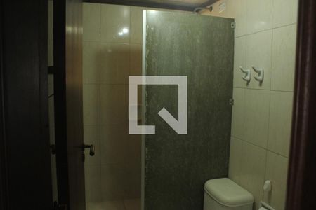 Casa à venda com 500m², 4 quartos e 6 vagasBanheiro da Suíte 1