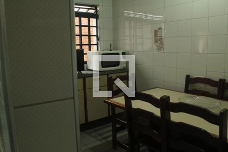 Casa à venda com 500m², 4 quartos e 6 vagasCozinha