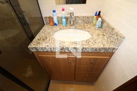 Casa à venda com 116m², 3 quartos e 2 vagasBanheiro 2