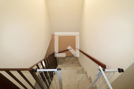 Escada de casa à venda com 3 quartos, 116m² em Vila Mazzei, São Paulo