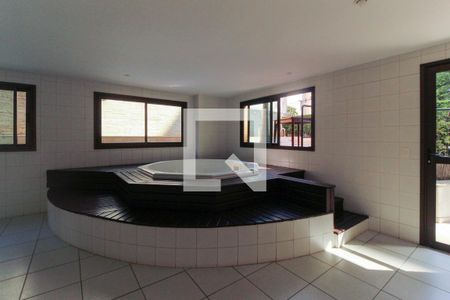 Apartamento à venda com 178m², 3 quartos e 3 vagas Apartamento à venda com 178m², 3 quartos e 3 vagasÁrea comum - Piscina