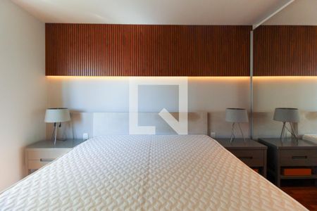 Apartamento à venda com 178m², 3 quartos e 3 vagas Apartamento à venda com 178m², 3 quartos e 3 vagasQuarto 2 - Suíte