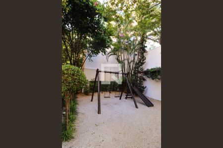 Apartamento à venda com 178m², 3 quartos e 3 vagas Apartamento à venda com 178m², 3 quartos e 3 vagasÁrea comum - Playground