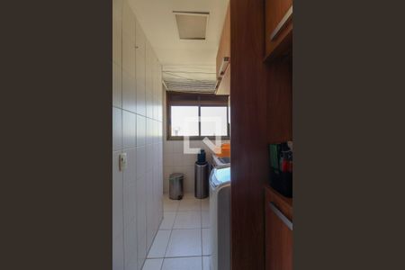 Apartamento à venda com 178m², 3 quartos e 3 vagas Apartamento à venda com 178m², 3 quartos e 3 vagasÁrea de Serviço