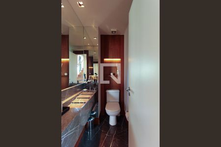 Apartamento à venda com 178m², 3 quartos e 3 vagas Apartamento à venda com 178m², 3 quartos e 3 vagasLavabo