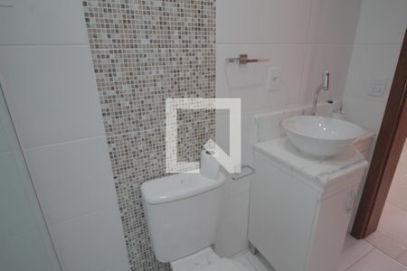 Banheiro de kitnet/studio à venda com 1 quarto, 67m² em Fátima, Canoas