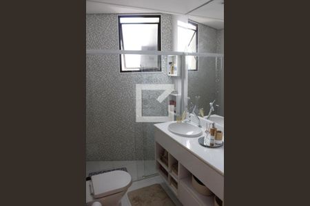 Apartamento à venda com 202m², 3 quartos e 2 vagasBanheiro da Suíte