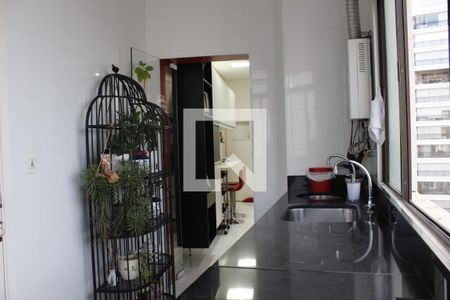 Apartamento à venda com 202m², 3 quartos e 2 vagasÁrea de Serviço