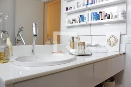 Apartamento à venda com 202m², 3 quartos e 2 vagasBanheiro da Suíte