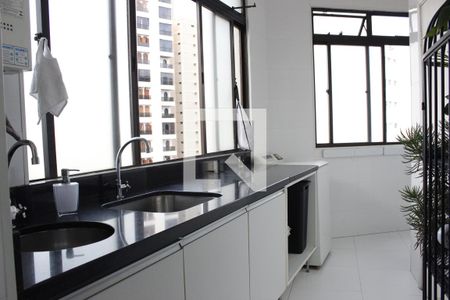 Apartamento à venda com 202m², 3 quartos e 2 vagasÁrea de Serviço