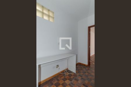 Corredor de entrada de kitnet/studio para alugar com 1 quarto, 39m² em Floresta, Porto Alegre