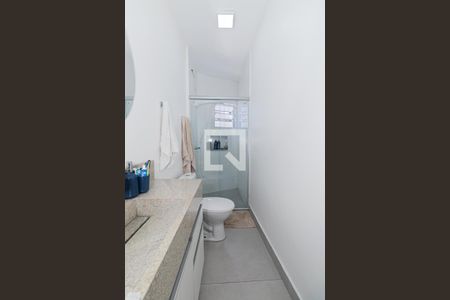 Casa à venda com 111m², 2 quartos e 1 vagaBanheiro