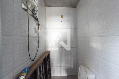 Casa à venda com 100m², 4 quartos e 2 vagasBanheiro 1