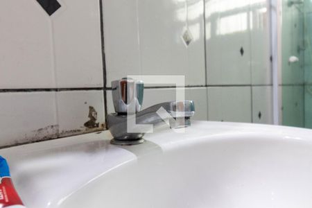 Casa à venda com 100m², 4 quartos e 2 vagasBanheiro - torneira