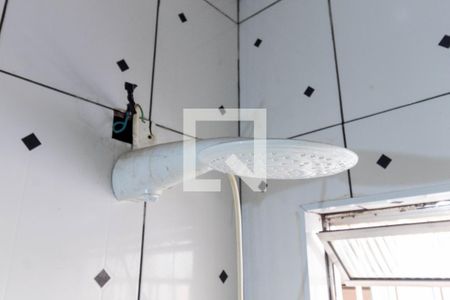 Casa à venda com 100m², 4 quartos e 2 vagasChuveiro