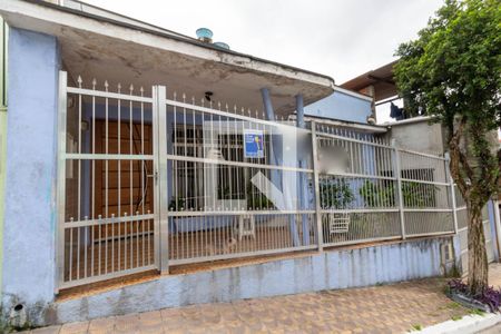Casa à venda com 100m², 4 quartos e 2 vagasFachada