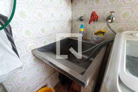 Casa à venda com 100m², 4 quartos e 2 vagasLavanderia