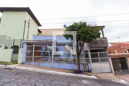 Casa à venda com 100m², 4 quartos e 2 vagasFachada