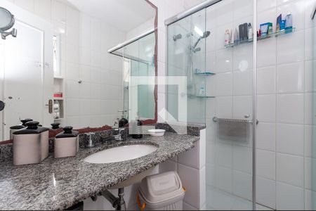 Casa à venda com 135m², 2 quartos e 3 vagasBanheiro 