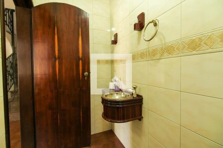 Casa para alugar com 206m², 4 quartos e 5 vagas Casa para alugar com 206m², 4 quartos e 5 vagasBanheiro