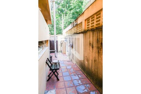 Casa à venda com 230m², 3 quartos e 2 vagasÁrea de Serviço