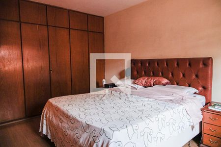 Casa à venda com 230m², 3 quartos e 2 vagasSuíte 1