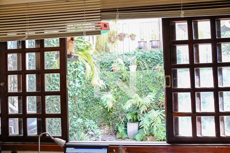 Casa à venda com 230m², 3 quartos e 2 vagasEscritório - Vista