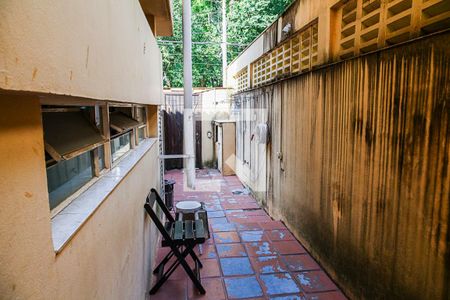 Casa à venda com 230m², 3 quartos e 2 vagasÁrea de Serviço