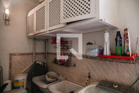 Casa à venda com 230m², 3 quartos e 2 vagasQuarto de Serviço