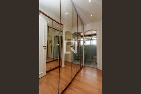 Apartamento à venda com 160m², 3 quartos e 2 vagasSuíte - Closet