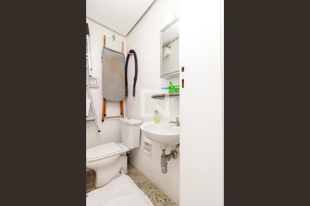 Apartamento à venda com 160m², 3 quartos e 2 vagasÁrea de Serviço - Banheiro