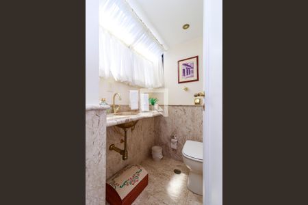 Apartamento à venda com 160m², 3 quartos e 2 vagasLavabo