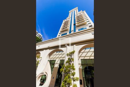 Studio à venda com 32m², 1 quarto e 1 vaga Studio à venda com 32m², 1 quarto e 1 vagaFachada