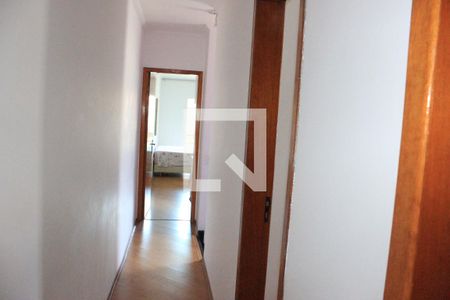 Casa à venda com 199m², 3 quartos e 3 vagasCorredor dos Quartos/piso superior