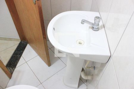 Casa à venda com 199m², 3 quartos e 3 vagasBanheiro da edícula 