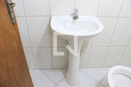 Casa à venda com 199m², 3 quartos e 3 vagasBanheiro da edícula 