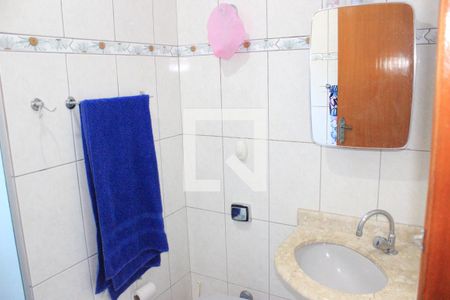 Casa à venda com 199m², 3 quartos e 3 vagasBanheiro 2