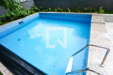 Apartamento à venda com 42m², 2 quartos e sem vaga Apartamento à venda com 42m², 2 quartos e sem vagaÁrea comum - Piscina